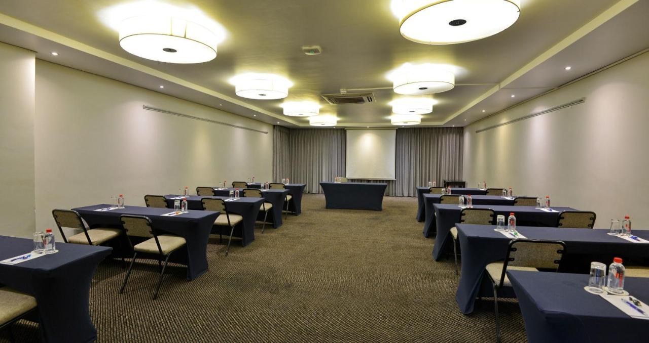 Anew Hotel Witbank Emalahleni Экстерьер фото